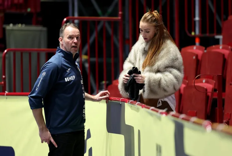 Doznajemo tko je misteriozna djevojka Dagura Sigurdssona: Proslavili pobjedu poljupcima