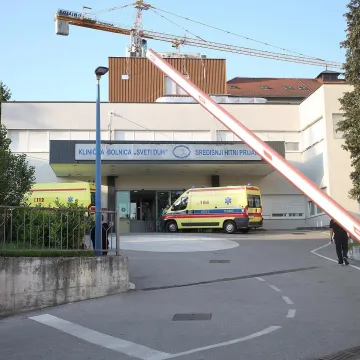 Pacijentica o&scaron;amarila doktora na hitnoj, nazvala ga 'go*nom'. Stigla žestoka reakcija