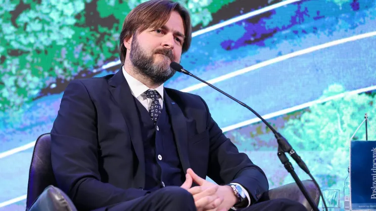 Tko je Tomislav Ćorić? Do sad primao plaću 7500 eura, ima i brod