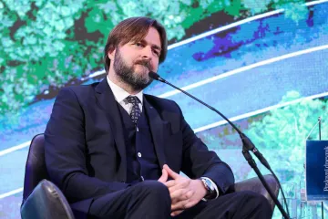 Tko je Tomislav Ćorić? Do sad primao plaću 7500 eura, ima i brod