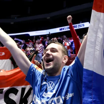 Možemo proći s jednim porazom, ali ispasti i s dvije pobjede! Navijači podijeljenji: 'Tu se gubi čar sporta'