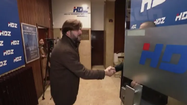 Ćorić bez komentara, Plenković: 'Zreo je za funkciju, Tomo je '79. godi&scaron;te, tek je startao...'