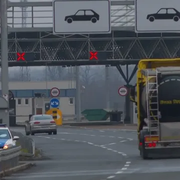 Kamioni i dalje blokiraju granice, ali iz Bruxellesa stižu signali? 'Ako stanemo, mi smo bez posla'