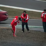 Hamilton i Leclerc doživjeli nezgodu na predstavljanju bolida, paparazzi sve snimio