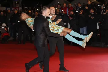 Sigurno znate bar jednu njegovu pjesmu, ali mnogi uopće ne znaju kako izgleda: Godinama se gotovo nije promijenio