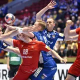 Samo nemoj po glavi, druže plavi: Pazite &scaron;to Islanđani rade, ovo je pravi rat na parketu