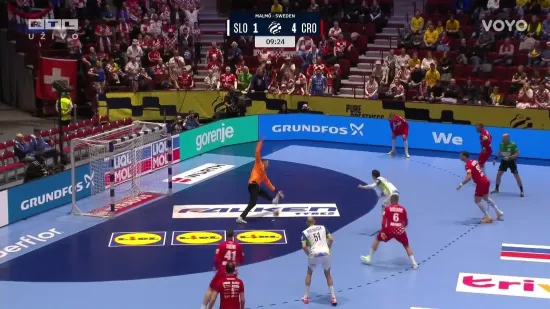 Mandić izluđuje Slovence: Ne mogu mu zabiti ni iz sedmerca