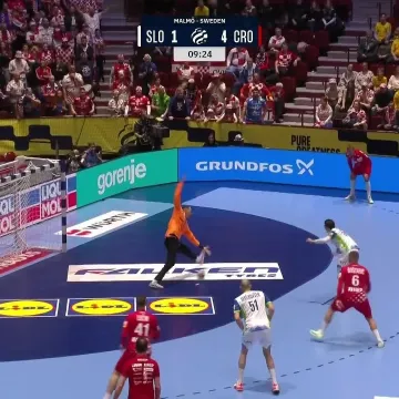 Mandić izluđuje Slovence: Ne mogu mu zabiti ni iz sedmerca