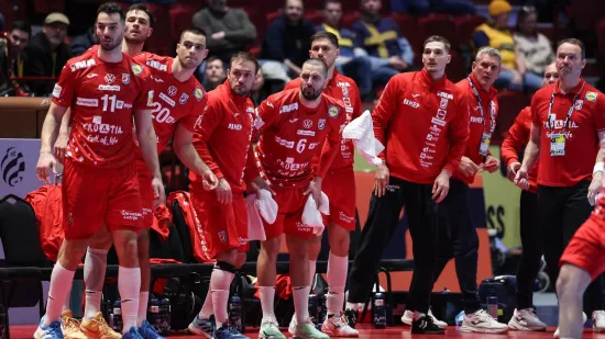 Ljube se svi, ali nitko tako kao vi: Poljubac Kuzmanovića u strastvenom zagrljaju ukrao show