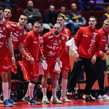 Ljube se svi, ali nitko tako kao vi: Poljubac Kuzmanovića u strastvenom zagrljaju ukrao show