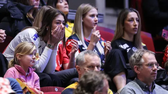 Antonela Srne emotivno pratila veliku pobjedu Hrvatske i ozljedu brata Zvonimira: Evo tko je ona