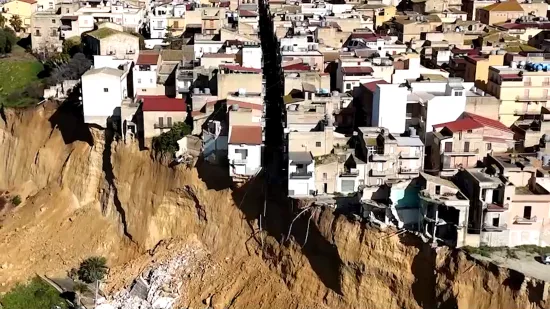 Snimke od kojih hvata jeza: Cijeli grad visi na litici, mje&scaron;tani godinama upozoravali na katastrofu