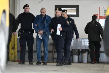 Pogledajte privođenje mu&scaron;karca koji je 'pao' u akciji USKOK-a: Doznajemo detalje