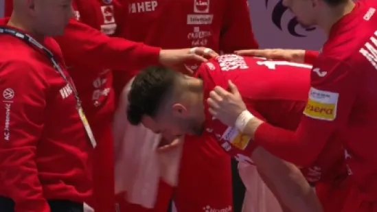 Ovo je trenutak kad se te&scaron;ko ozlijedio ponajbolji hrvatski rukometa&scaron;: Pogledajte reakciju njegove sestre