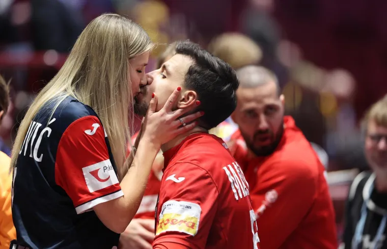 One su najvatrenija podr&scaron;ka s tribina: Tko su djevojke i supruge hrvatskih rukometa&scaron;a?