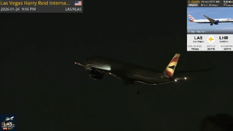 Kamere snimile sve: Avionu otpao dio zadnjih kotača nakon polijetanja!