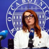 Liječnici ju optužili za zlostavljanje, a ona se slomila pred novinarima: Rasplakala se