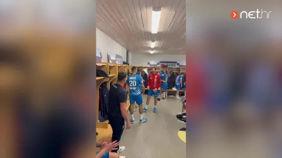 Pjeva se Thompson, slavlju nema kraja: Zavirite u svlačionicu hrvatskih rukometa&scaron;a