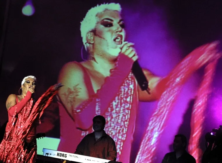 Bugarski pjevač Azis, Hrvatskoj poznat po hitu sa Severinom, uplovio u bračnu luku s partnerom