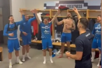 Dečki, zaslužili ste! Pogledajte kako na&scaron;i rukometa&scaron;i slave senzacionalan uspjeh na Euru