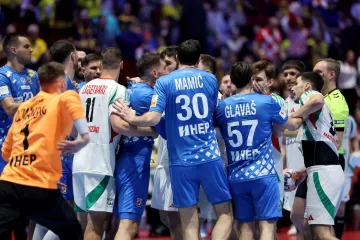 Trenutak koji je mnogima promaknuo! Kaos nakon posljednjeg zvižduka pro&scaron;ao je bez posljedica