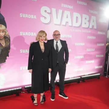 I u Srbiji potpuno ludilo: Evo koje zvijezde su se pojavile na premijeri hit filma 'Svadba'