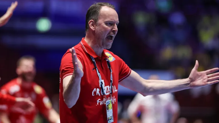 Navijači poslali moćnu poruku izborniku uoči ključne utakmice: 'Veći si Hrvat od svih političara!'