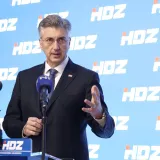 Postignut sporazum! Raste osnovica onima koji rade za državu, evo za koliko