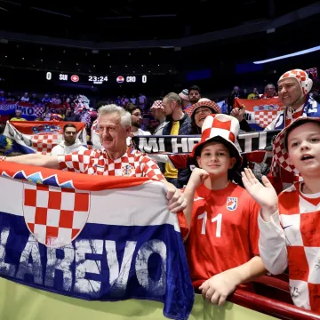 Prolazak Hrvatske u polufinale rukometnog EP pratilo vi&scaron;e od milijun i sto tisuća navijača