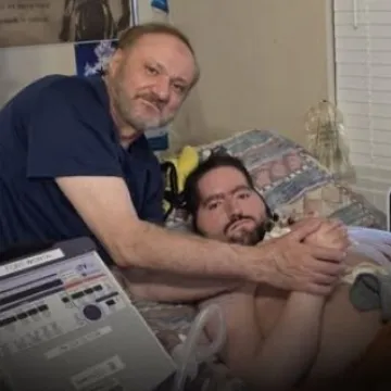 Invalid (30) umro nakon &scaron;to su oca zatočili ICE agenti: 'Možda ga nisu pogodili metkom, ali ubili su ga'