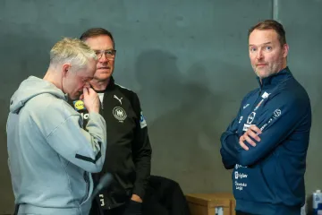 Kamera snimila ljutitog Sigurdssona prije eksplozivne pressice na kojoj je opleo po EHF-u