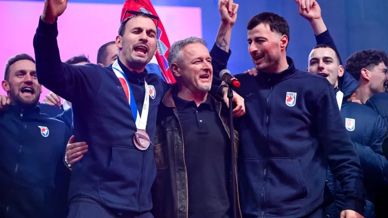 Rukometa&scaron;i na putu prema medalji: Tko će na dočeku zapjevati ako Hrvatska osvoji zlato?