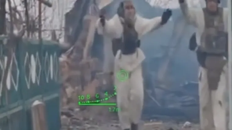 Robot zarobio tri Rusa: Pogledajte nestvarne scene s prve crte boji&scaron;ta