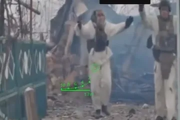 Robot zarobio tri Rusa: Pogledajte nestvarne scene s prve crte bojišta