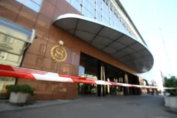 Zvjerski napad kod Sheratona: Beskućnik ženi slomio kosti lica, sve snimile kamere