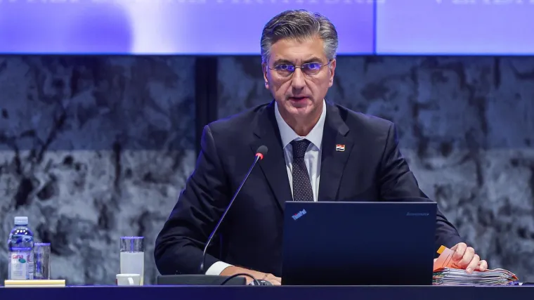 Vlada prelomila, jednaka osnovica za javne i državne službe: Evo novih iznosa