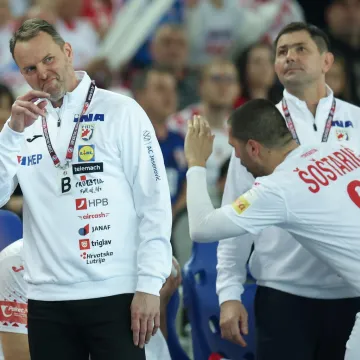 Je li moguće da je Sigurdsson to napravio jer je predvidio? 'Onda je Nostradamus, Baba Vanga'