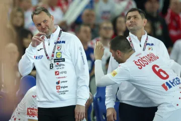 Je li moguće da je Sigurdsson to napravio jer je predvidio? 'Onda je Nostradamus, Baba Vanga'