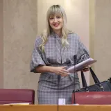 Izdanja Martine Vla&scaron;ić Iljkić: U Saboru dotjerana od glave do pete, a &scaron;tikle su joj za&scaron;titni znak