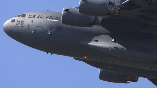 Trump premjestio nuklearni 'nju&scaron;kač', dok je misteriozni iranski avion sinoć sletio u Moskvu