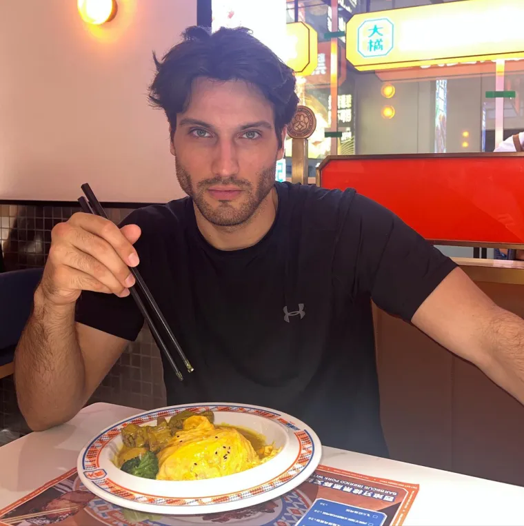 Petar iz 'Gospodina Savr&scaron;enog' stao je pred na&scaron;e kamere: 'Volim prvi klik i mogu se brzo zaljubiti'