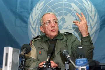 Umro general koji je ostavio Srebrenicu na cjedilu, BiH mu nikad neće oprostiti ovu stvar...