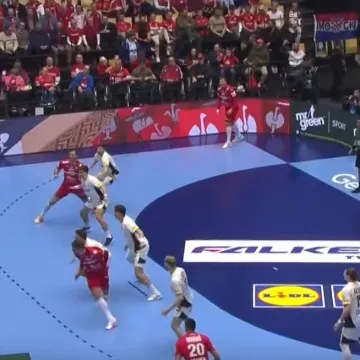 Stra&scaron;an tempo od samog početka: Bomba Martinovića pa dvije brze kontre na obje strane