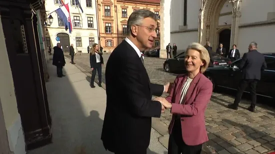 Tko se veselio zagrebačkom suncu, a tko presvlačio u avionu? 'Moja druga domovina'