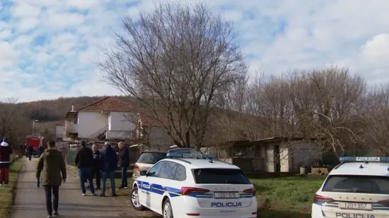 Turjaci kod Sinja zavijeni u crno nakon smrti mu&scaron;karca: 'A &scaron;ta ću ti govorit, plače mi se'