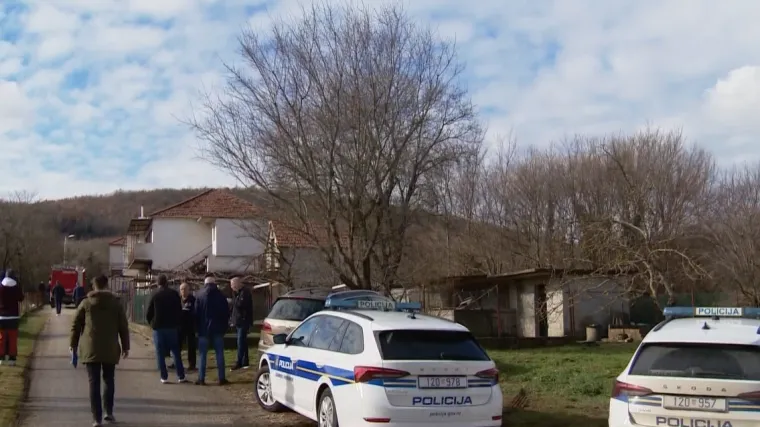 Turjaci kod Sinja zavijeni u crno nakon smrti mu&scaron;karca: 'A &scaron;ta ću ti govorit, plače mi se'