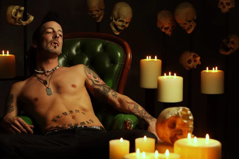 Za&scaron;to nas vampiri i dalje hipnotiziraju? Evo u čemu je tajna njihove mračne privlačnosti