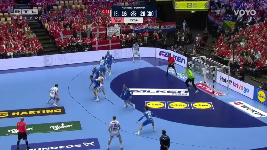 Kapetan koji radi sve: Martinović &scaron;okirao suparnika potezom za udžbenike