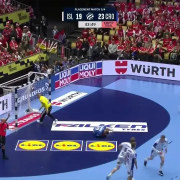 Svi smo protrnuli! Mandić je ostao ležati na parketu u velikim bolovima