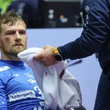 On je na&scaron; rukometni ratnik: Pogledajte kako su Islanđani istukli Mandića koji je sav krvav